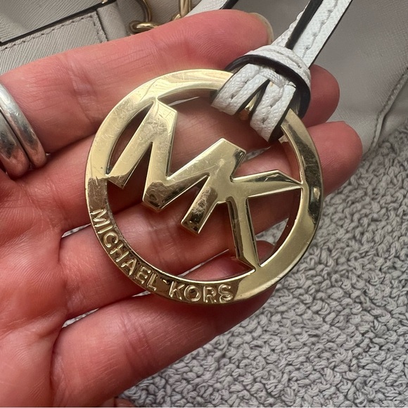 Micheal kors purse satchel - Picture 5 of 10